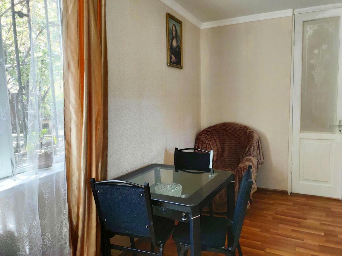 Guesthouse Ttt Tbilisi Exterior photo